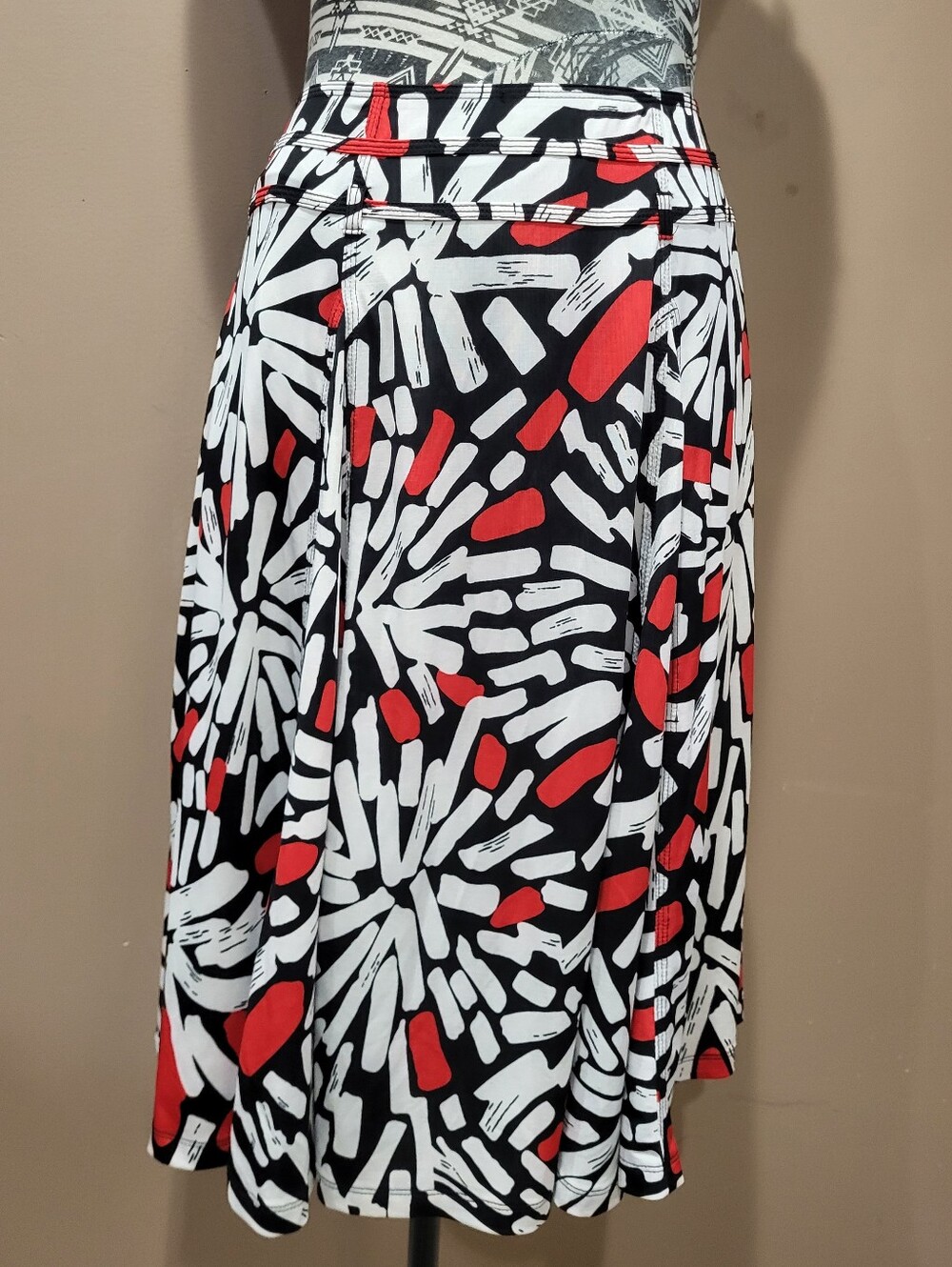 Lapis Black, White & Red Abstract Circle Full Midi Skirt